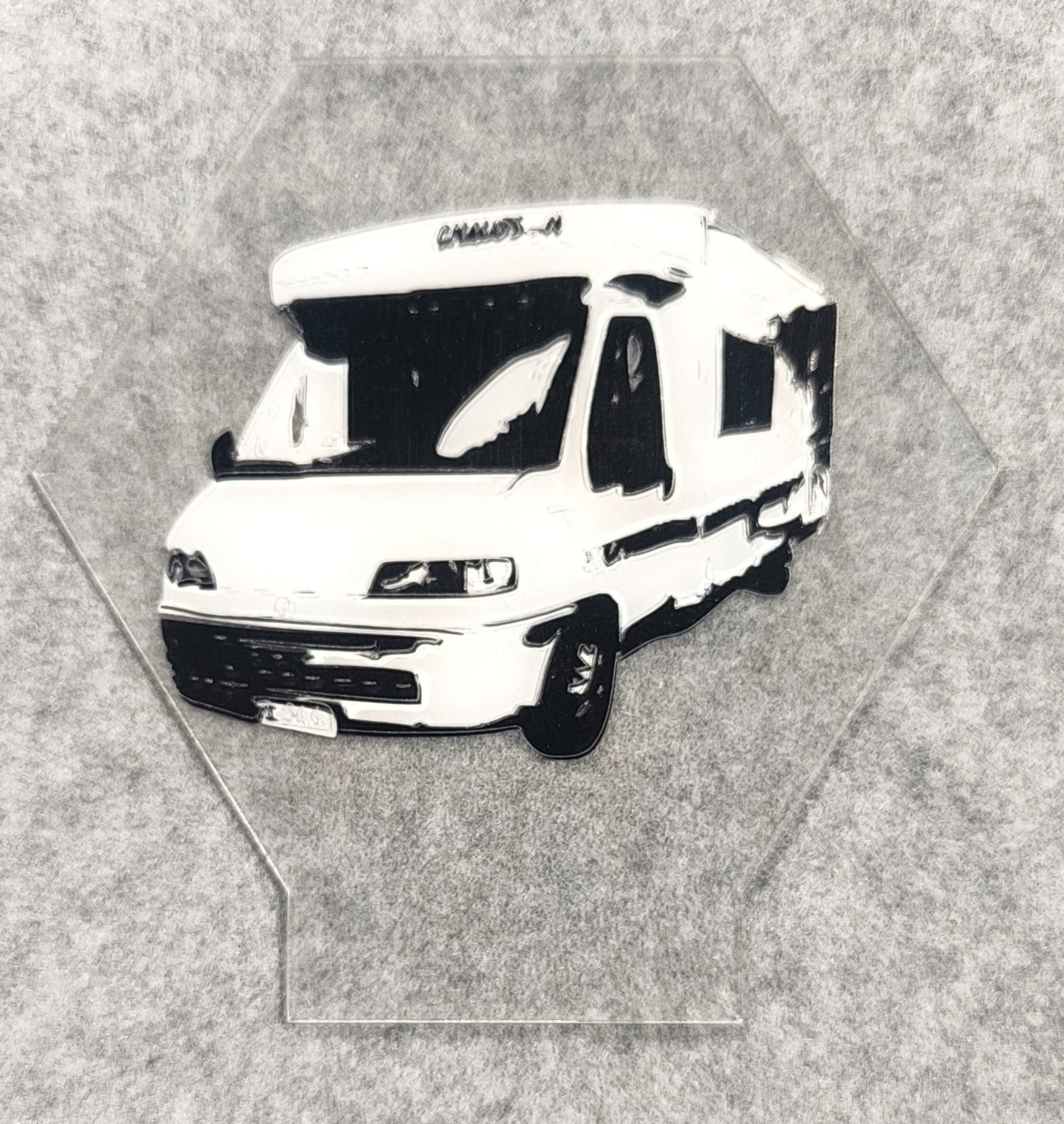 Personalisierter LED-Lichtsockel mit deinem Wohnmobil